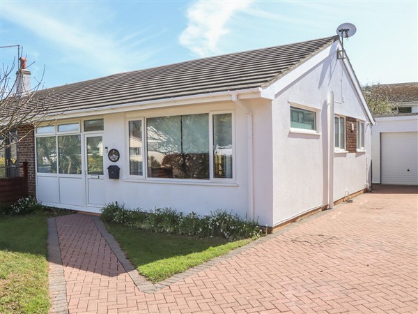 8 Chestnut Drive - Devon