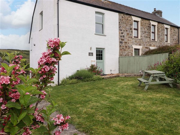 8 Millmoor Farm Cottage, 