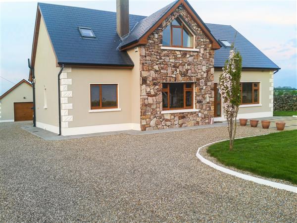 A Country View Cottage in Athenry, Galway