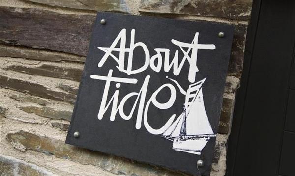 About Tide in Dartmouth, Devon