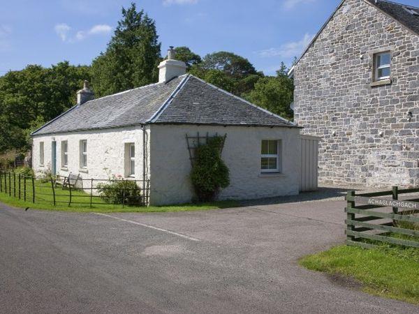 Achaglachgach Cottage in Argyll