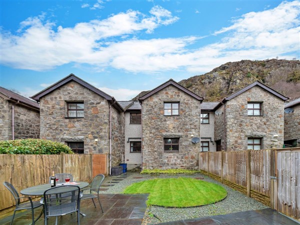 Adwy'r Caernarfon, Caernarfon