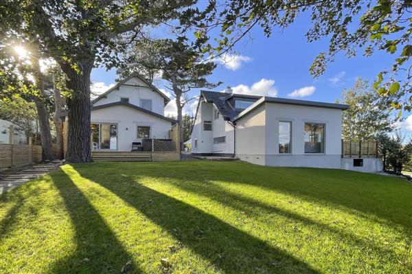 Anglesey Bay House in Gwynedd