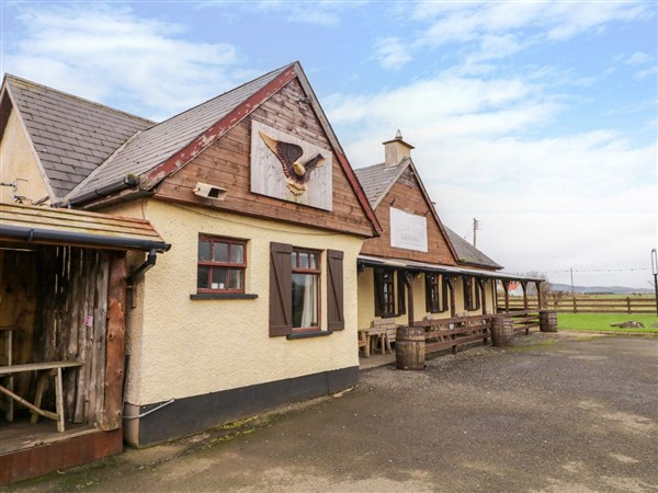 Apache Falls Lodge - Co Londonderry