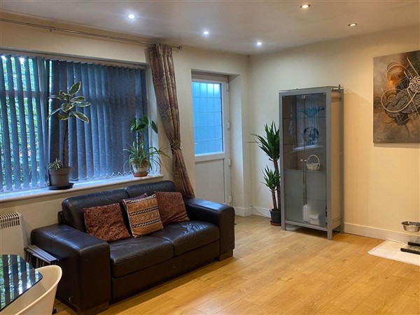 Apartment - Sleeps 2 - Patio - Parking in Buckinghamshire