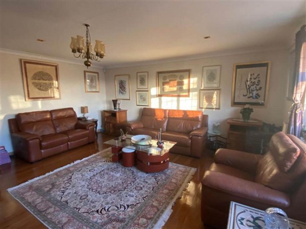 Apartment - Sleeps 4 - Parking - Balcony - Garden in Buckinghamshire