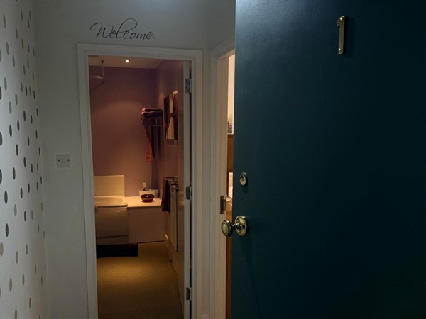 Apartment 3, 
