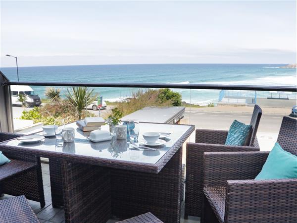 Apartment 3 Fistral Beach in Newquay, Cornwall