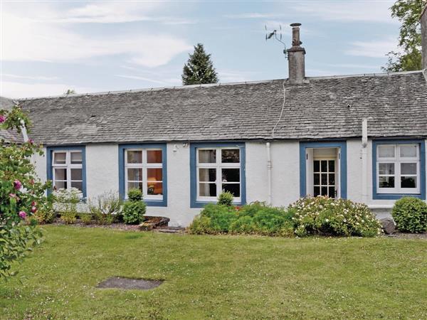Apple Cottage in Forgandenny, Perthshire
