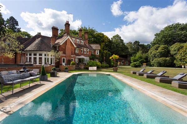 Ascot Manor in Ascot with hot tub - cottage weekend and short breaks at ...