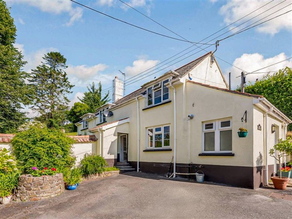 Ashford Holt Cottage, Ashford