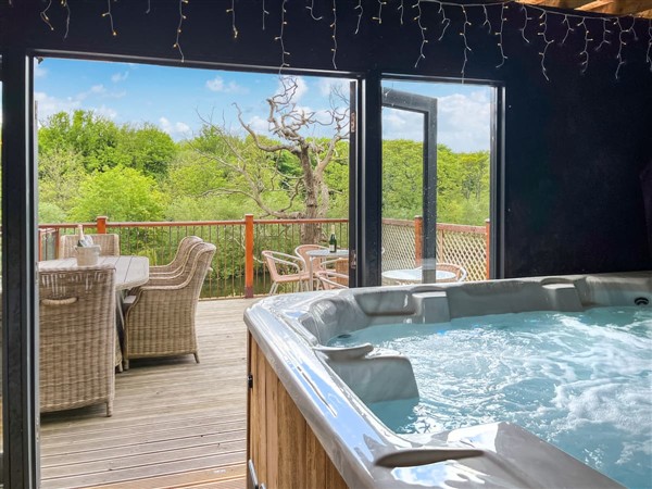 Ashgrove Country Park - Celebration Lodge Eighteen in West Yorkshire