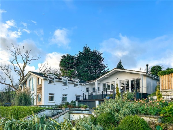 At Cedar Lodge Apartment, Glen Mona