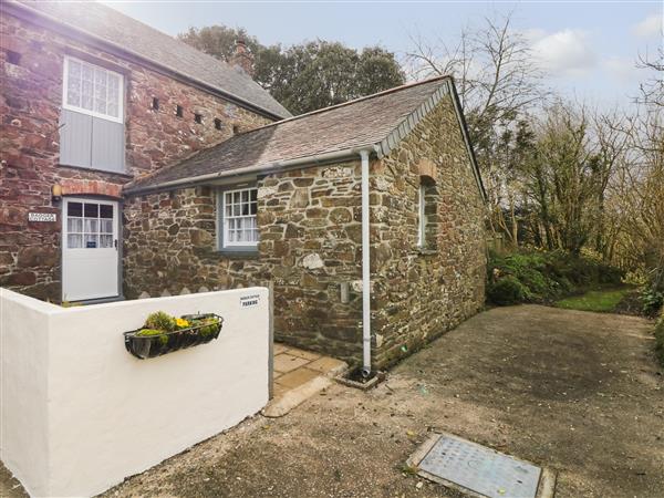 Badger Cottage in Mawgan-in-Meneage, Cornwall