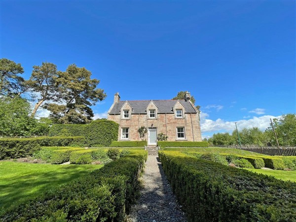 Balloan- Balloan Cottage in Sutherland