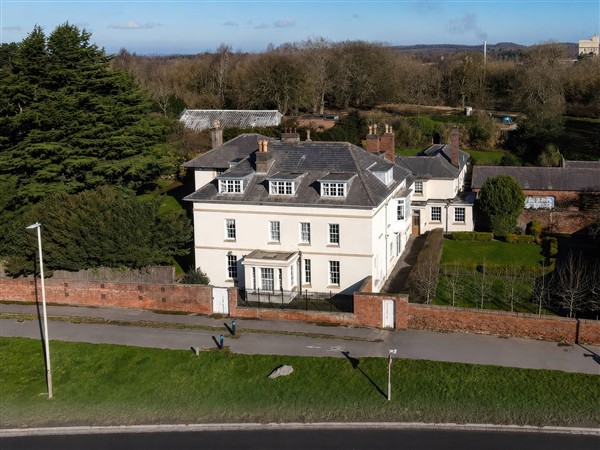 Bardon Hill Manor, 