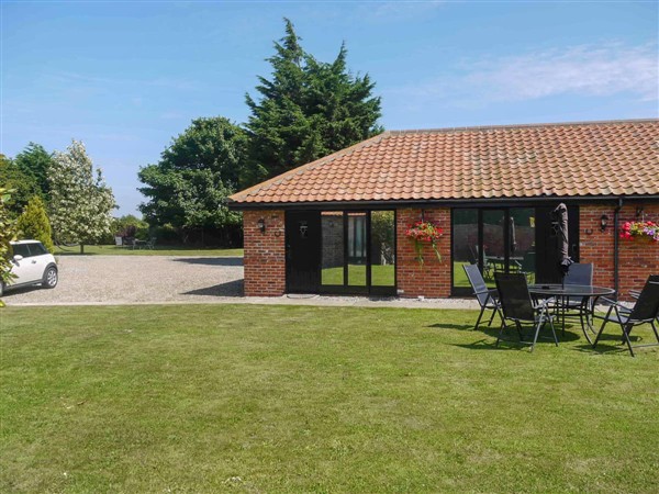 Barn Owl Lodge 5, Corton