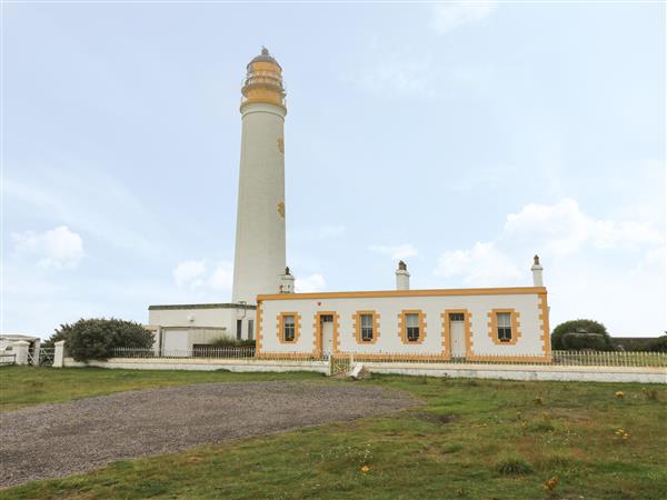 Barns Ness Lighthouse Cottage in Dunbar, East Lothian