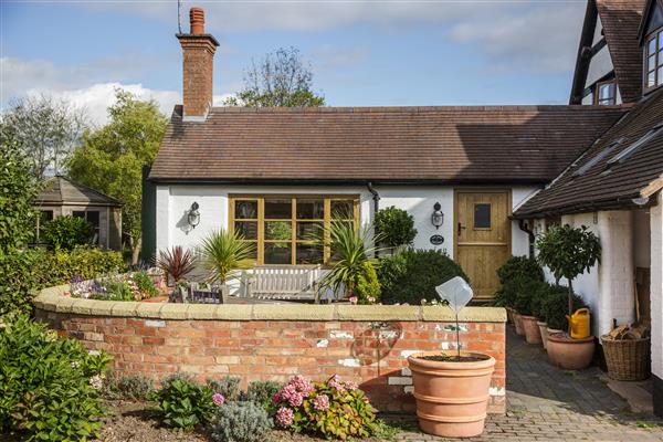 Bay Tree Cottage in Salwarpe near Droitwich Spa, Worcestershire