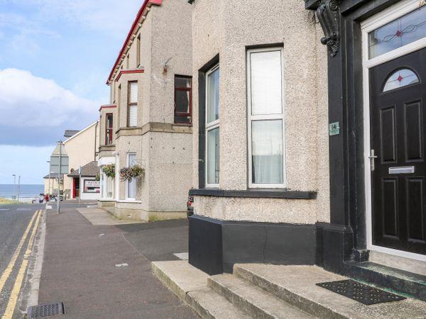 Beachside and Golf Apartment in Co Londonderry