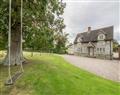 Enjoy a leisurely break at Bearwood Cottage; Pembridge; Leominster