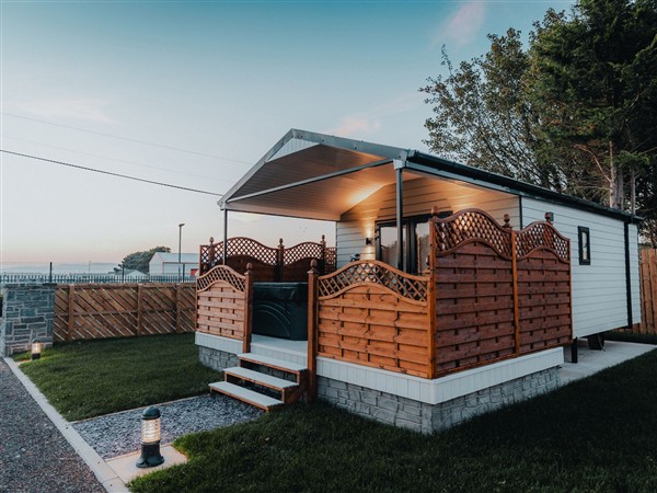 Benone Cabin, 