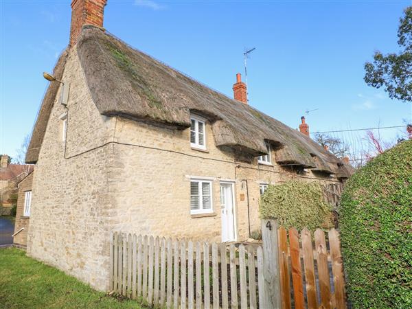 Blackbird Cottage in Grafton Underwood near Kettering, Northamptonshire