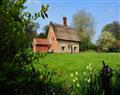 Enjoy a leisurely break at Blacksmith's Cottage; Blicking; Norfolk