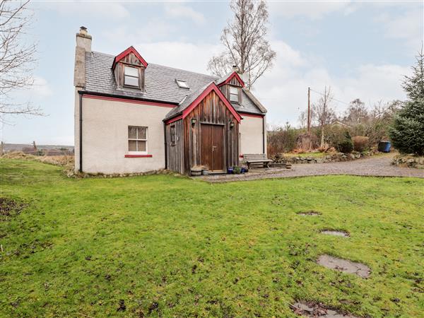 Bogindour Cottage in Tore near Munlochy, Ross-Shire