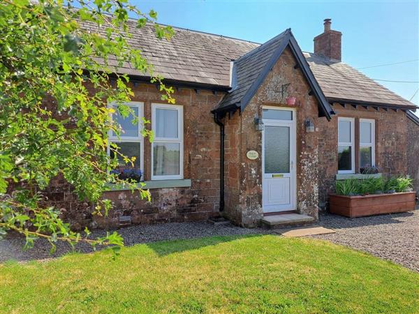 Bogrie Country Cottage, Annan, Dumfriesshire with hot tub