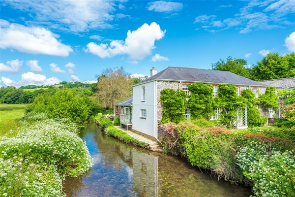 Bow Bridge House in Ashprington, Devon