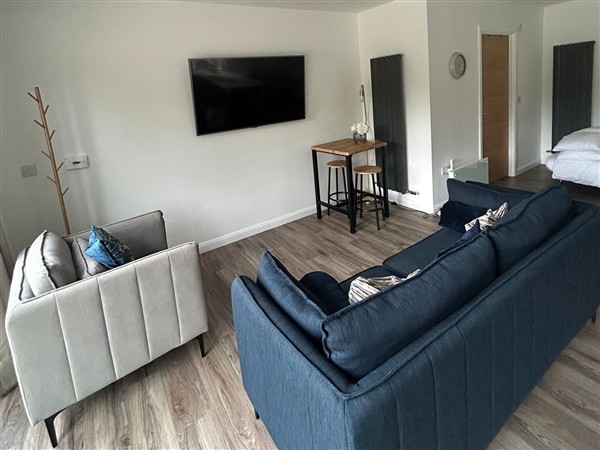 Broomfield Hideaway, 