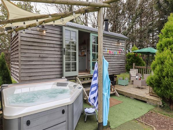 Burr 1 Shepherds Hut in Barnstaple, Devon