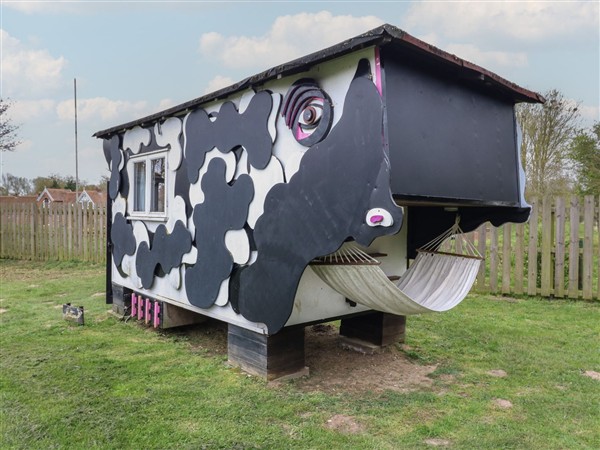 Buttercup (Cow Shed 3) in Suffolk