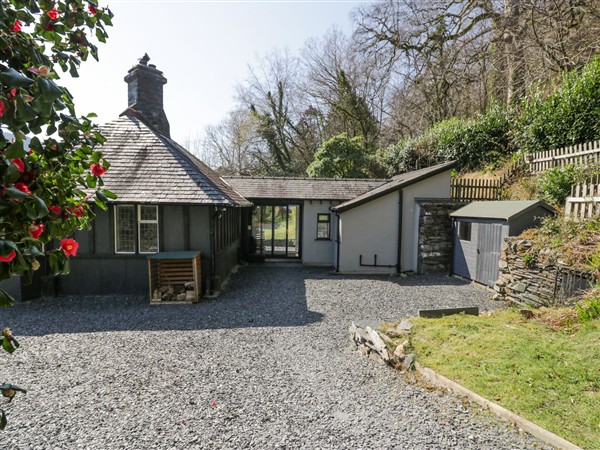 Bwthyn y Coediwr (The Woodcutters Cottage), Tan Y Bwlch, Gwynedd