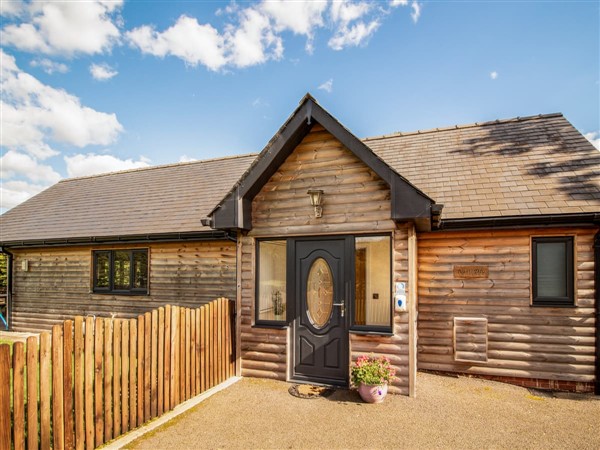 Cae Llwyn - Caban Nant Ddu in Powys