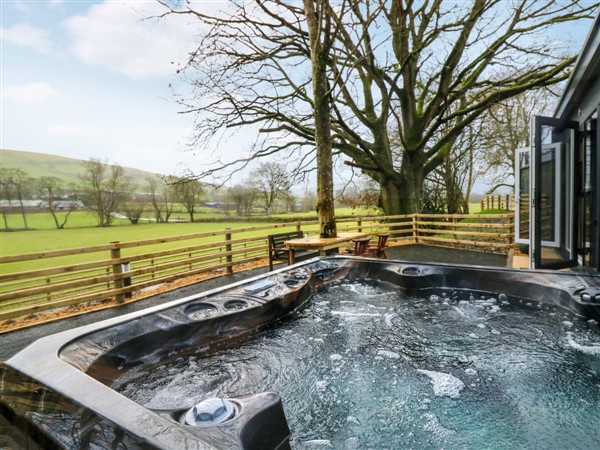 Cae Llwyn - The Foxes Den in Powys