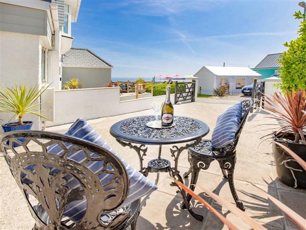 Calico Holiday Apartments - Evelyn in Hannafore, near Looe, Cornwall