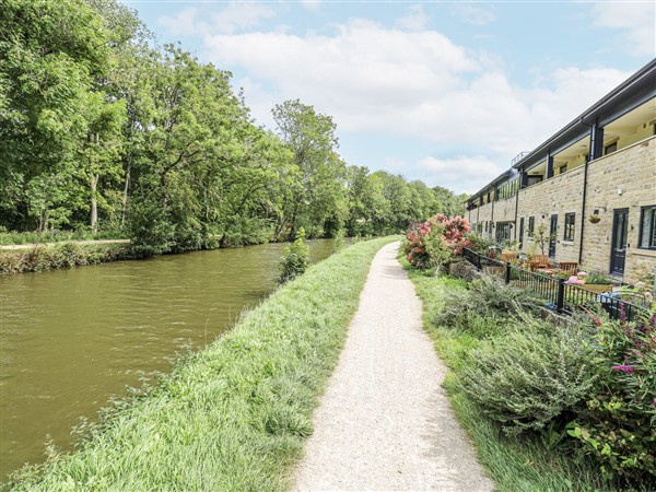 Canal View Apartment - North Yorkshire