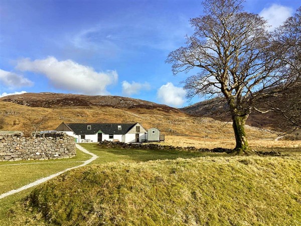 Canisp Studio Apartment, Inchnadamph, near Lochinver, Sutherland