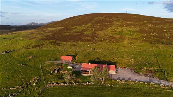 Capercaillie Cottage in Rogart near Dornoch, Sutherland