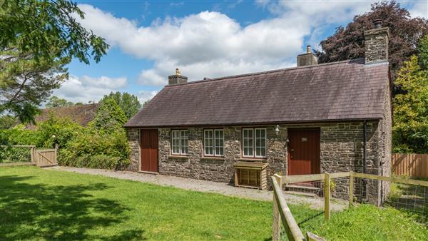 Cariad Cottage in Llandeilo, Carmarthenshire - Dyfed
