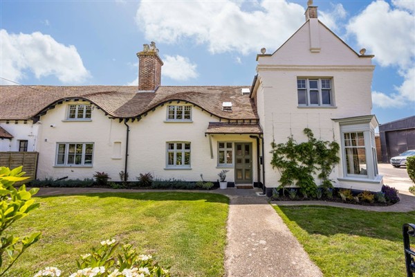 Carrington Farmhouse - Hampshire