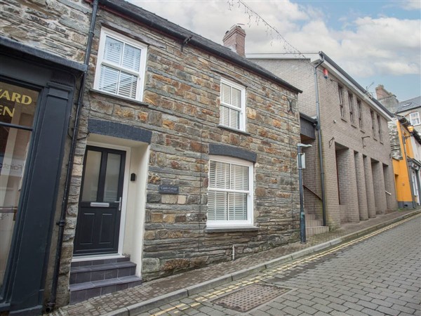 Castle Cottage in Dyfed