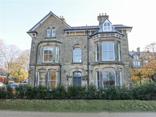 Castleton Suite in Derbyshire