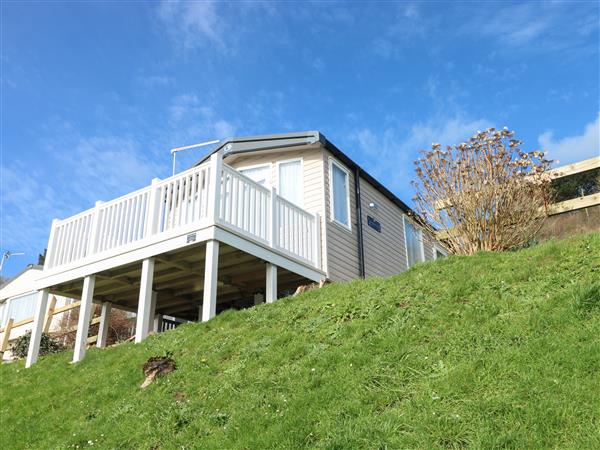 Castleview 22 in Pendine, Dyfed