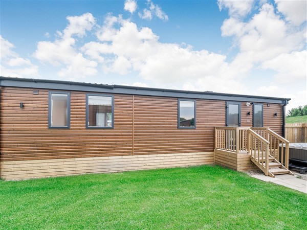 Cedar Spa (Pet), 