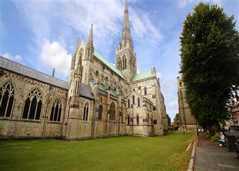 Chapel Street Apartment in Chichester, Sussex - West Sussex