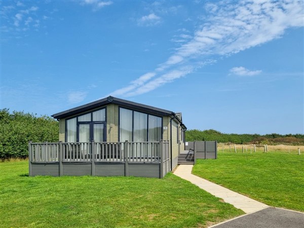 Cherry Blossom 38, Fitling, near Burton Pidsea