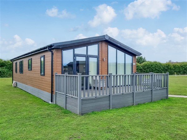 Cherry Blossom 48, Fitling, near Burton Pidsea